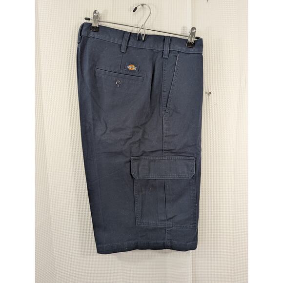 NWT! DICKIES! NAVY BLUE CARGO SHORTS, LOOSE FIT, CLASSIC WORK SHORTS! SZ 34 - Picture 3 of 9